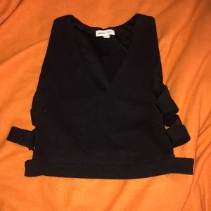 URBAN OUTFITTERS CROP TOP!